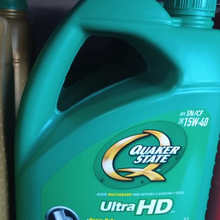 AC-126 Aceite QUAKER STATE SAE 15W-40 SN - CF Multigrado para Motor a Gasolina y Diesel 5Lts